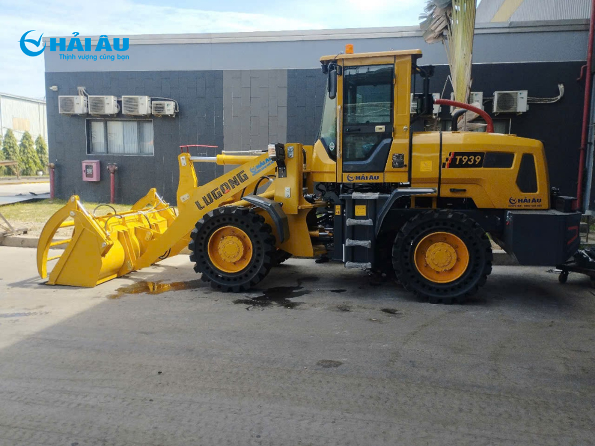 xúc lật cần thường và cần dài Lugong 1