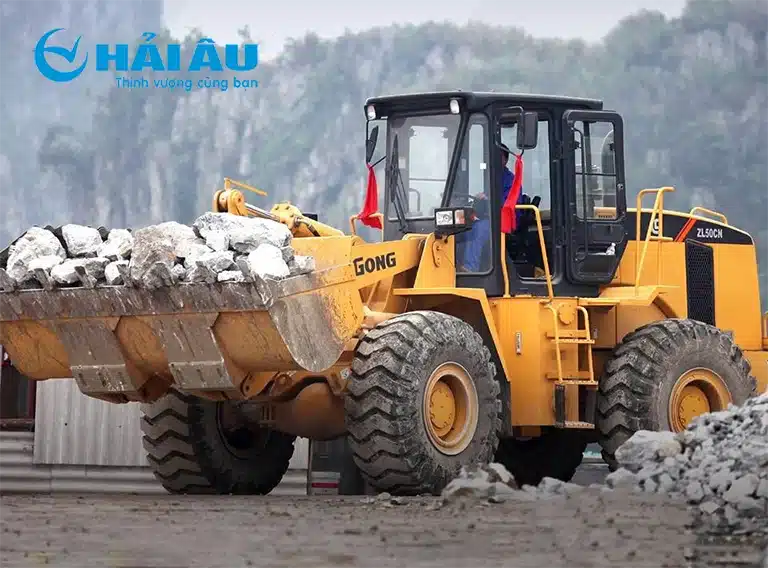 Máy xúc lật zl50Cn gầu xúc hai tầng đổ