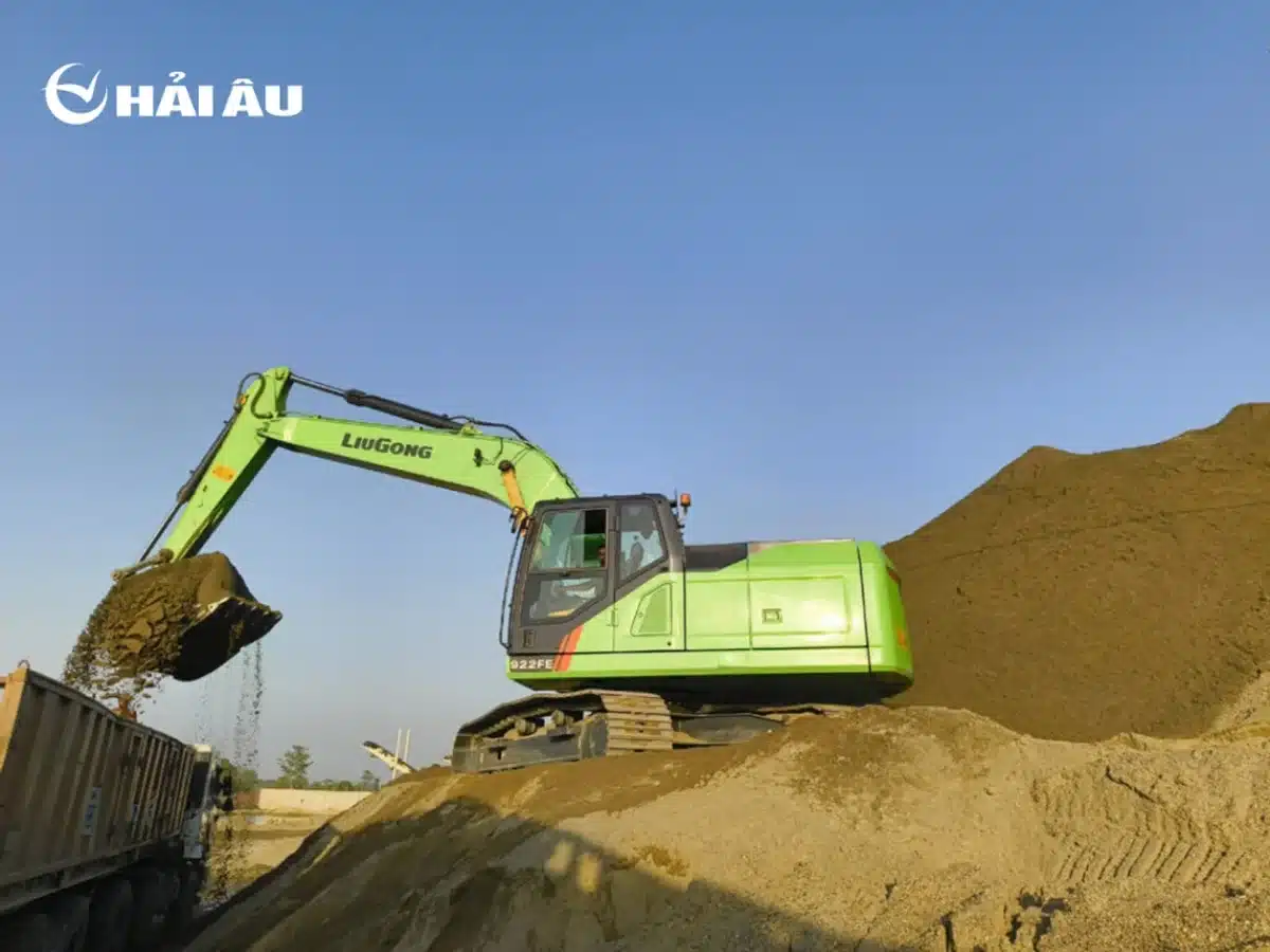 Xúc đào điện pin 922FE