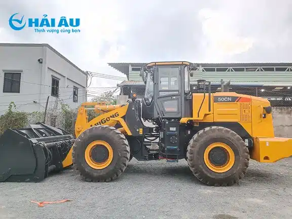 Máy xúc lật zl50Cn gầu xúc hai tầng đổ